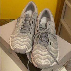 Never Worn Asics Gel Quantum 180 5 Sneakers